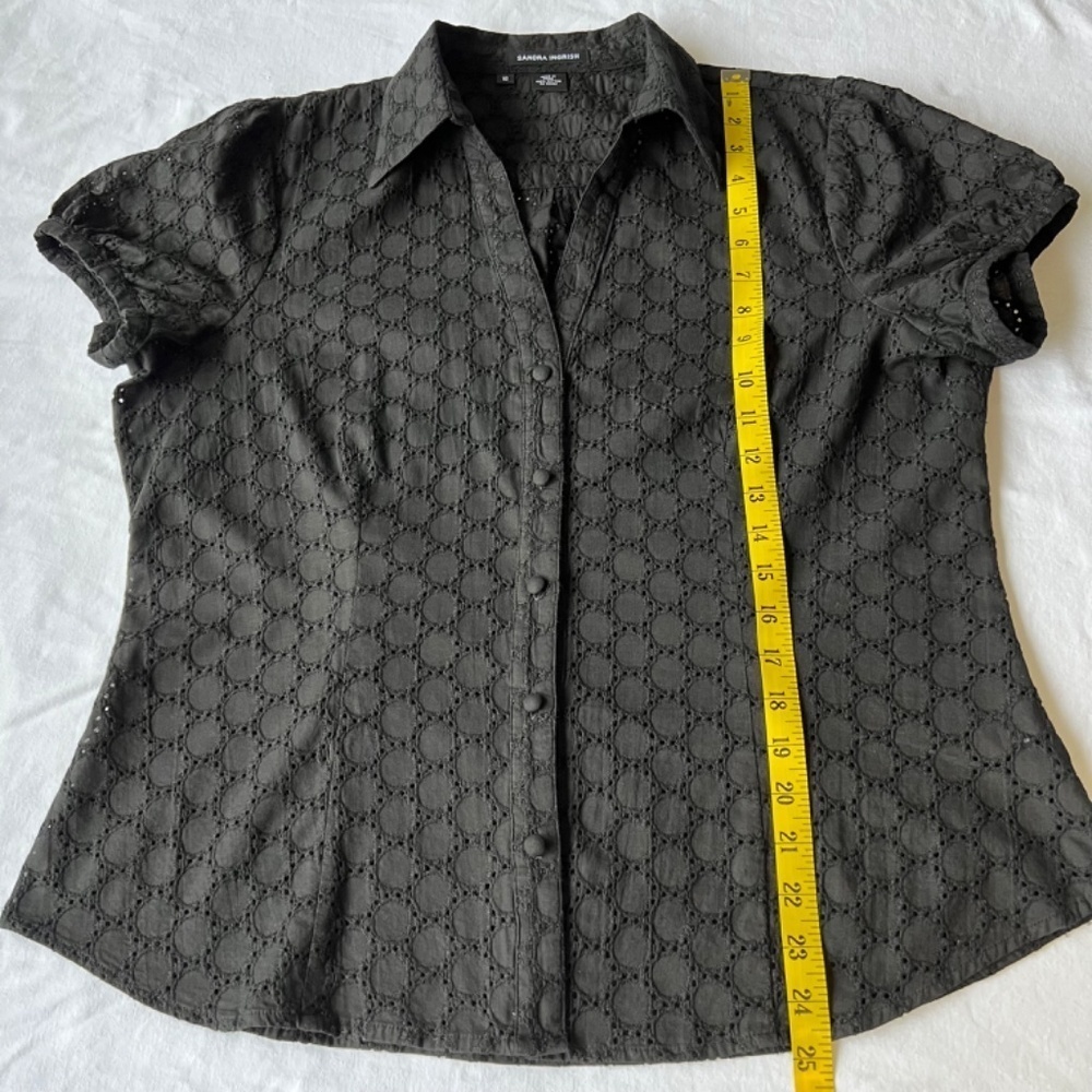 Sandra Ingrish Circle Eyelet Button Down Puffed S… - image 7